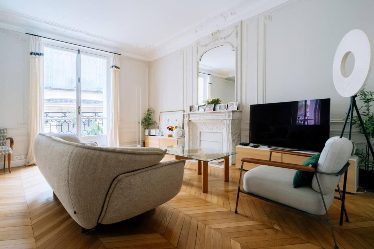 Spacious Parisian Family Apartment In 7Th Eksteriør billede