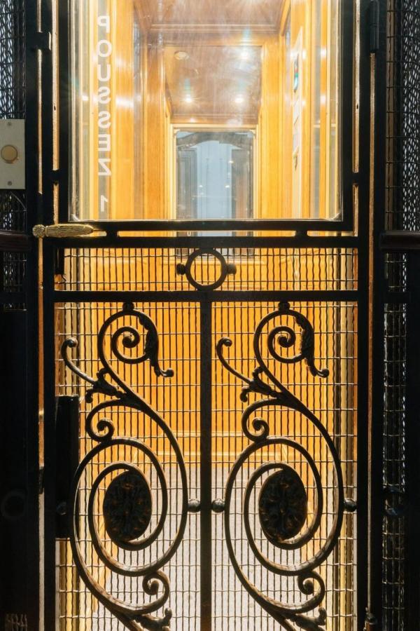 Spacious Parisian Family Apartment In 7Th Eksteriør billede